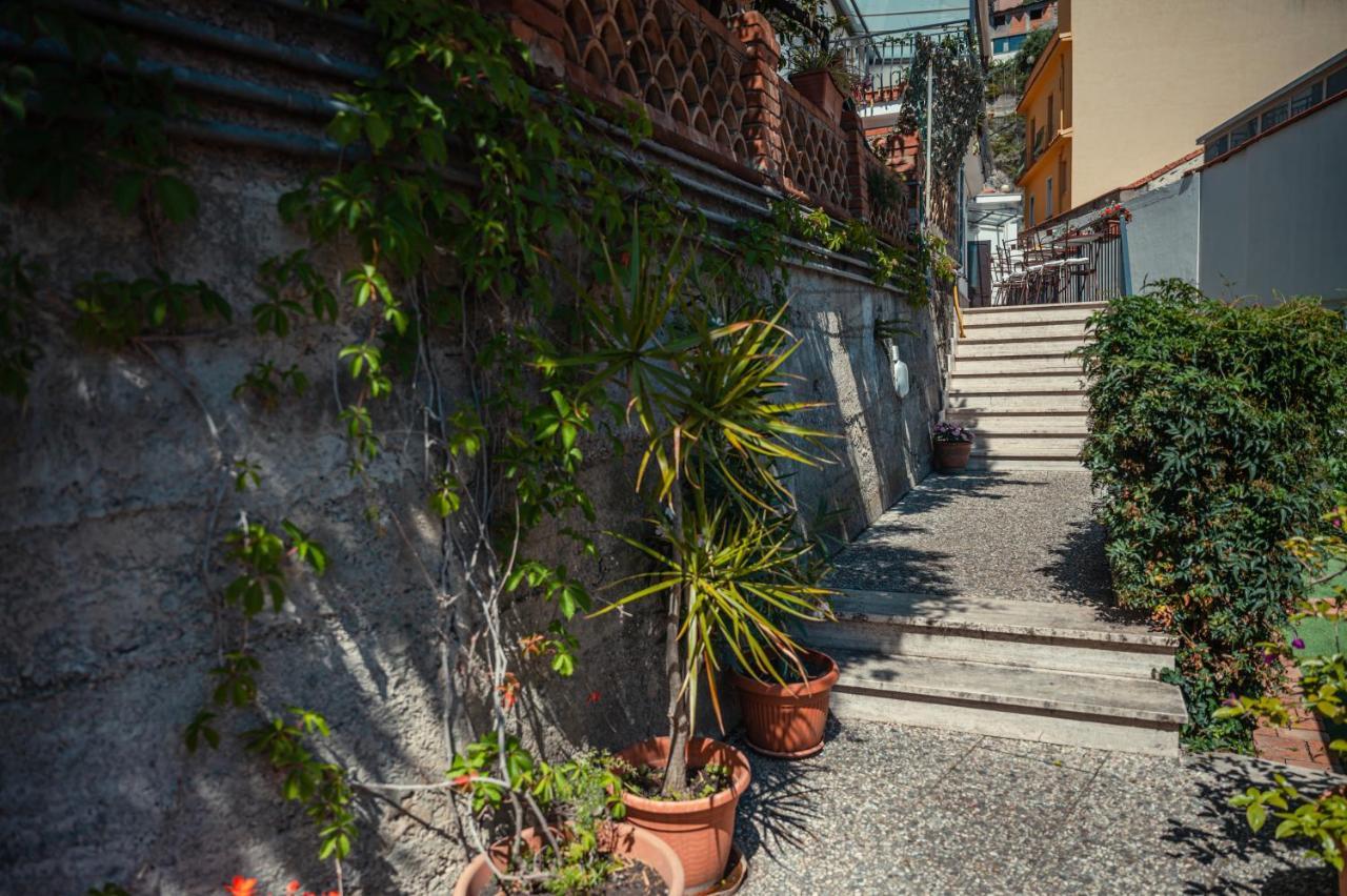 Elegant R&B Floridia Bed & Breakfast Taormina Exterior photo